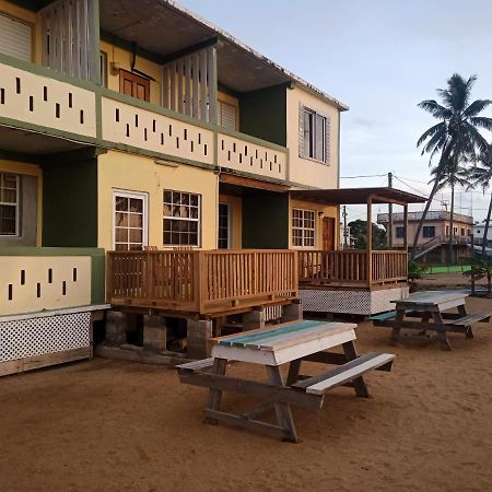 Pal'S On The Beach - Dangriga, Belize Eksteriør billede