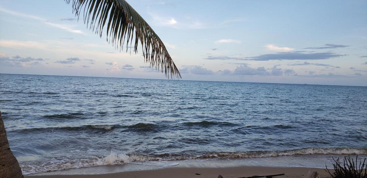 Pal'S On The Beach - Dangriga, Belize Eksteriør billede