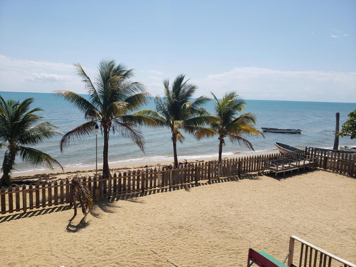 Pal'S On The Beach - Dangriga, Belize Eksteriør billede