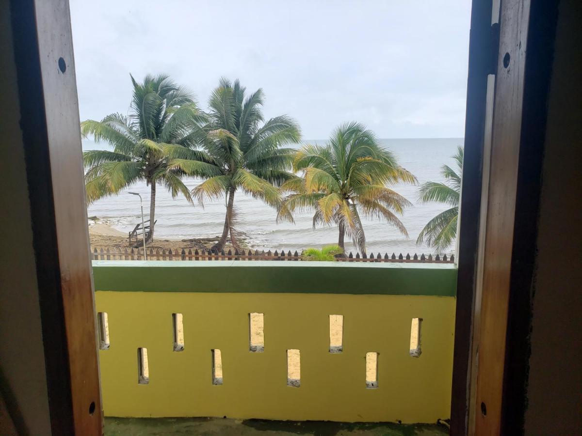 Pal'S On The Beach - Dangriga, Belize Eksteriør billede